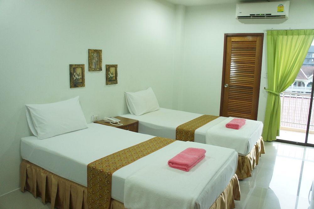 G&B Guesthouse Patong Exteriör bild