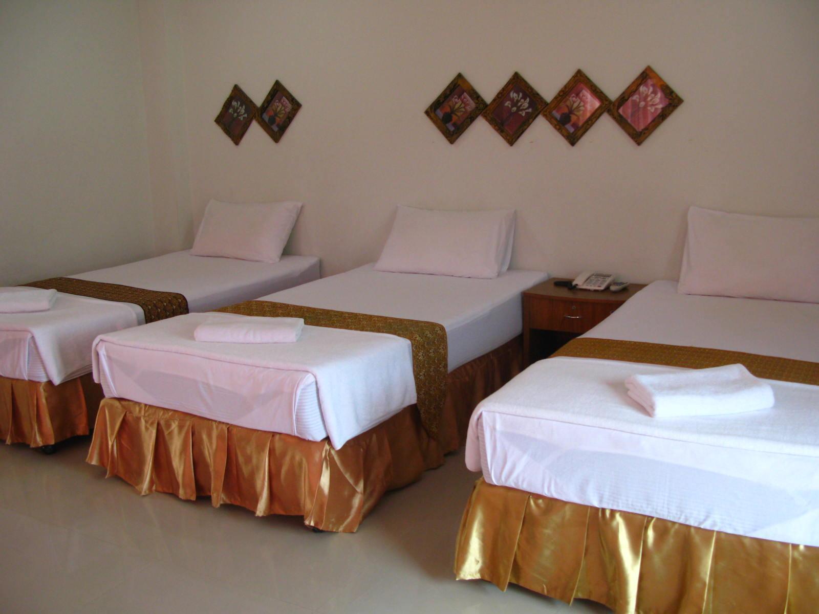 G&B Guesthouse Patong Exteriör bild