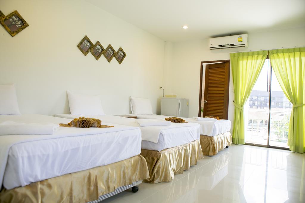G&B Guesthouse Patong Exteriör bild