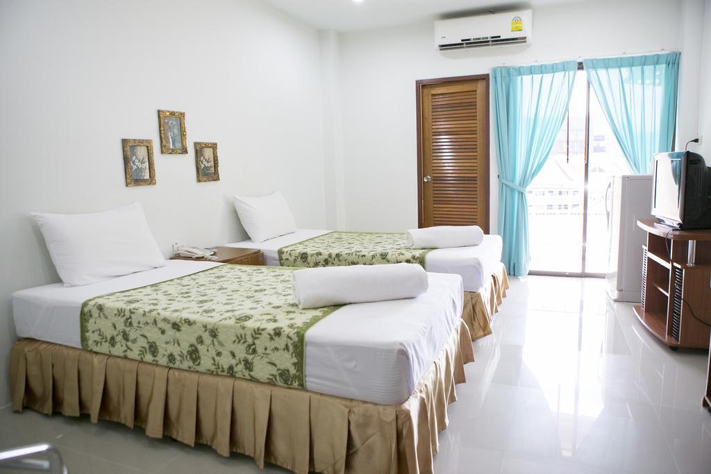 G&B Guesthouse Patong Exteriör bild