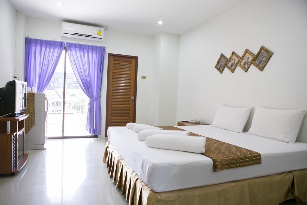 G&B Guesthouse Patong Exteriör bild